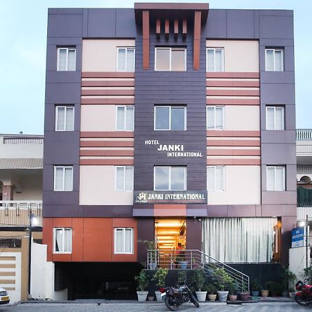 Hotel Janki International Sigra 2 Km From Kashi Vishwanath Temple Varanasi Exterior foto