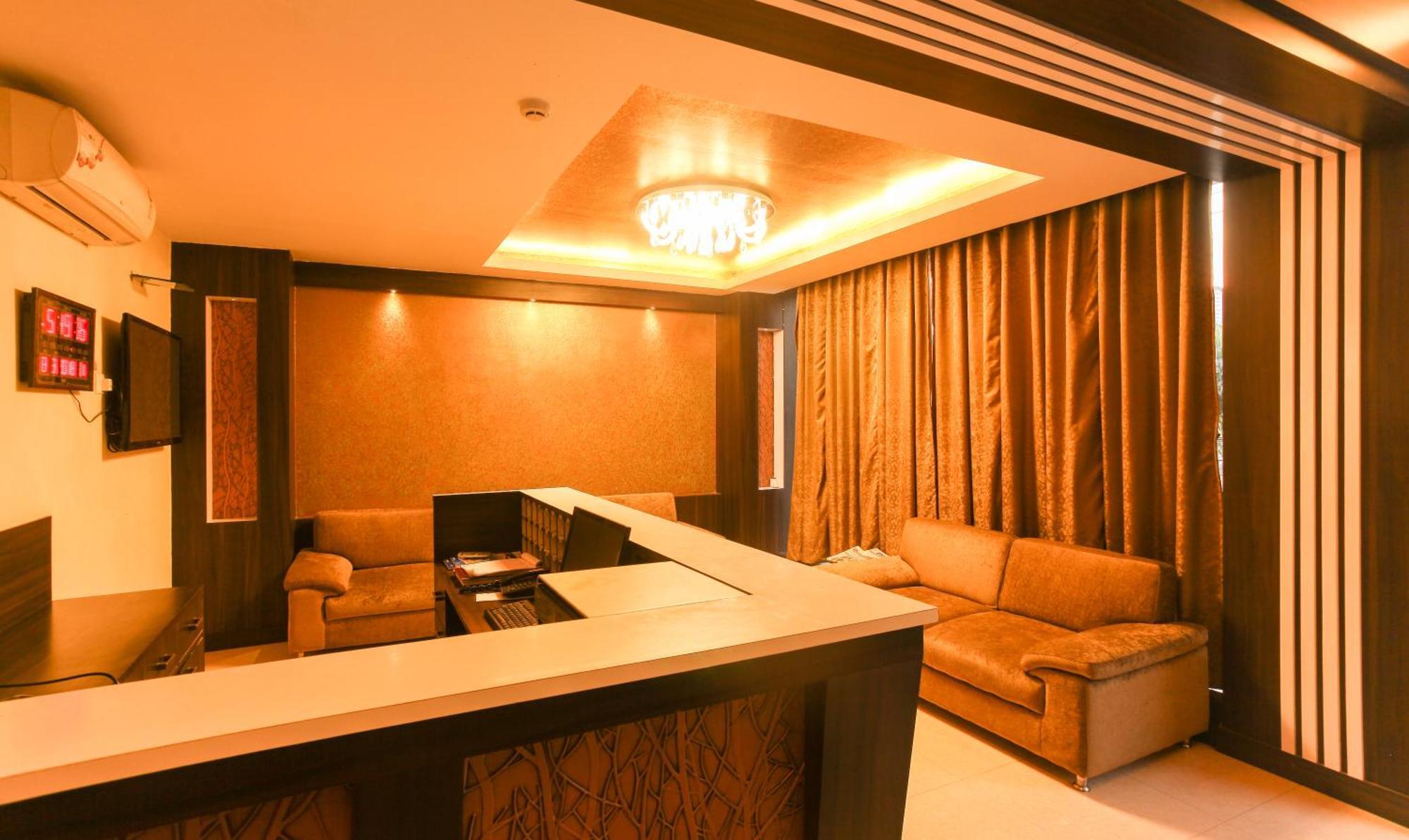 Hotel Janki International Sigra 2 Km From Kashi Vishwanath Temple Varanasi Exterior foto