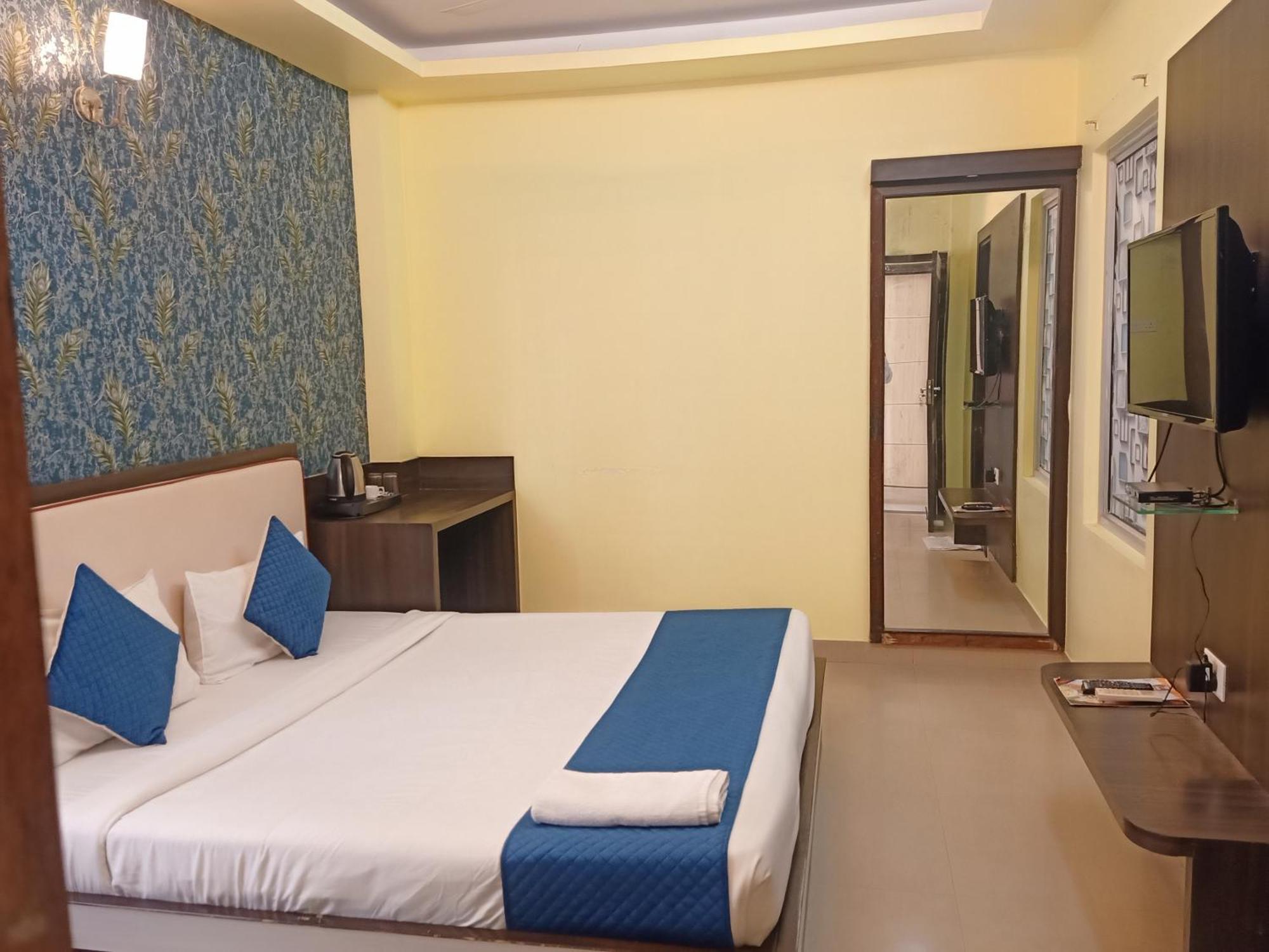Hotel Janki International Sigra 2 Km From Kashi Vishwanath Temple Varanasi Exterior foto